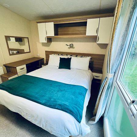 2 Bedroom Caravan Lg13, Shanklin, Isle Of Wight エクステリア 写真